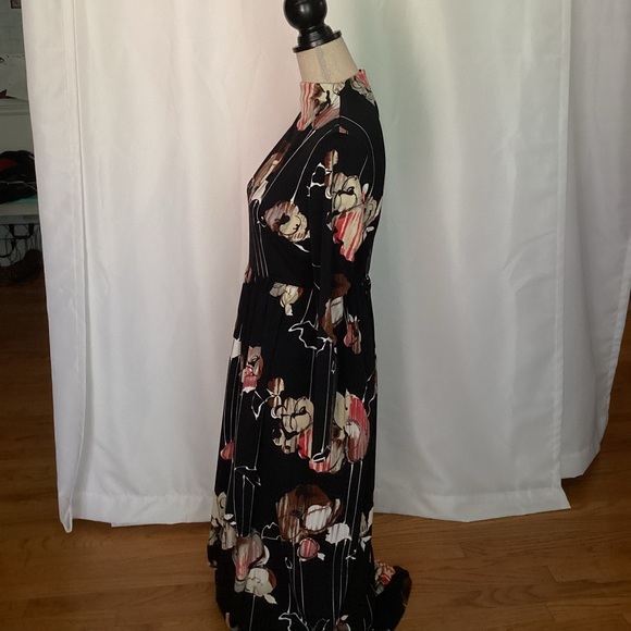Vintage black and cream floral dress - Picture 8 of 9